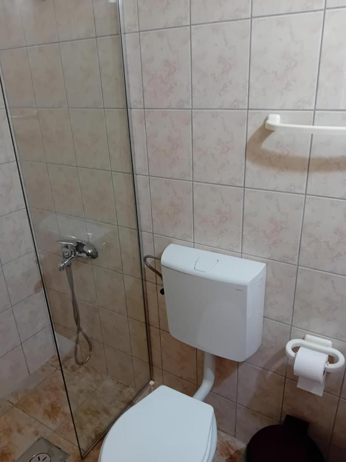 Bato Rooms Peštani Dış mekan fotoğraf